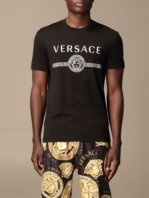 uomo versace t shirt favza|Men's Versace Sale .